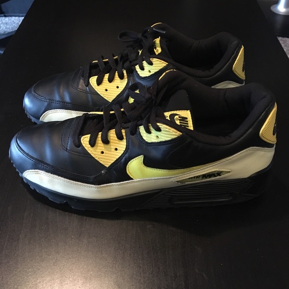Nike Air Max 90 Black Volt Glow In The Dark Sz 13 - Picture 1 of 5